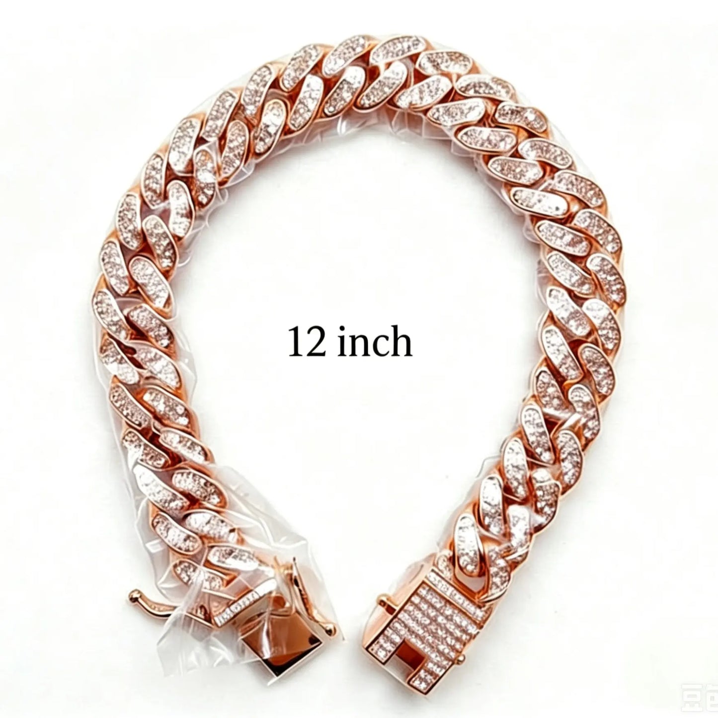 Benophis Rose Gold Diamond Cuban-Style Cat and Dog Necklace, Suitable for Medium and Large Cats and Small Dogs, Equipped with a Safety Clasp; Fashionable Pet Jewelry Accessory That Can Complement Outfits.